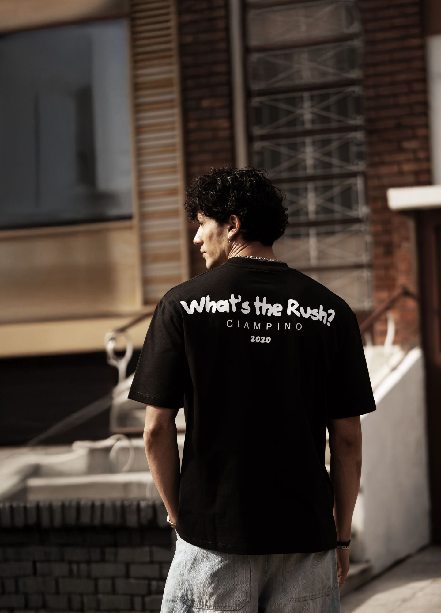 What’s The Rush Oversized - Negro