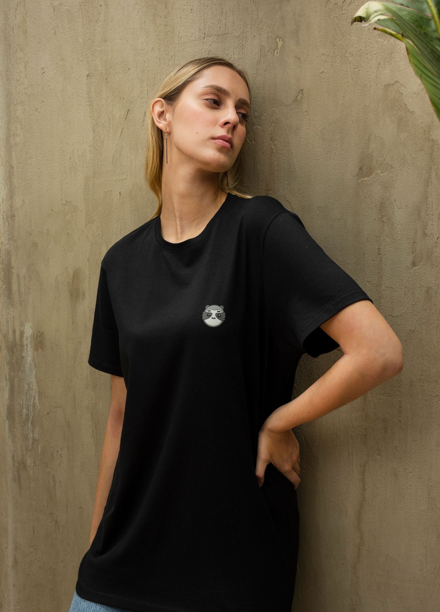 Basic Perezoso Camiseta Regular – Negra - CIAMPINO