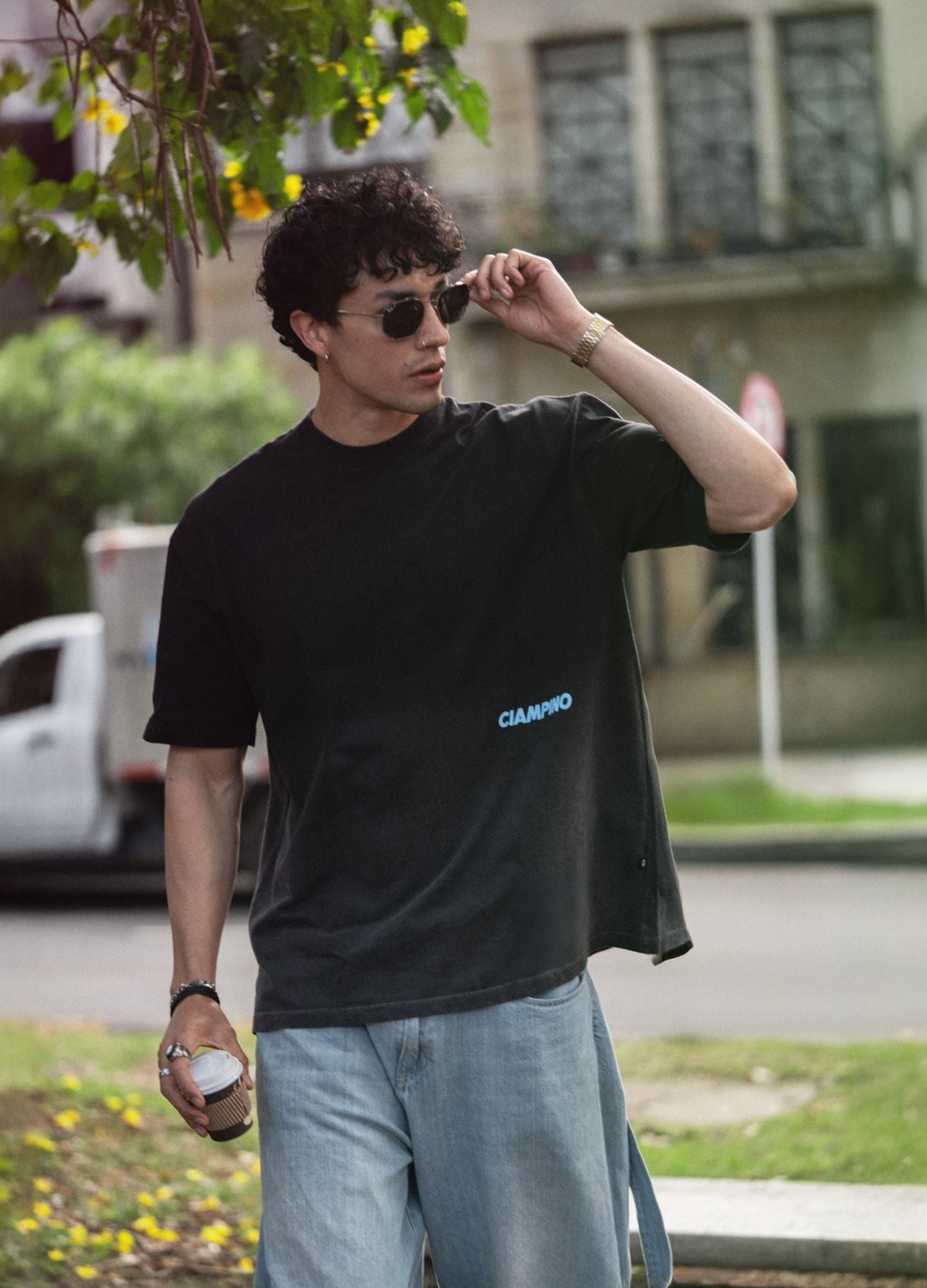 Bold Azul Boxy Fit - Negro Gradiente