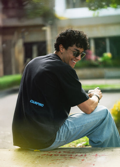 Bold Azul Boxy Fit - Negro Gradiente