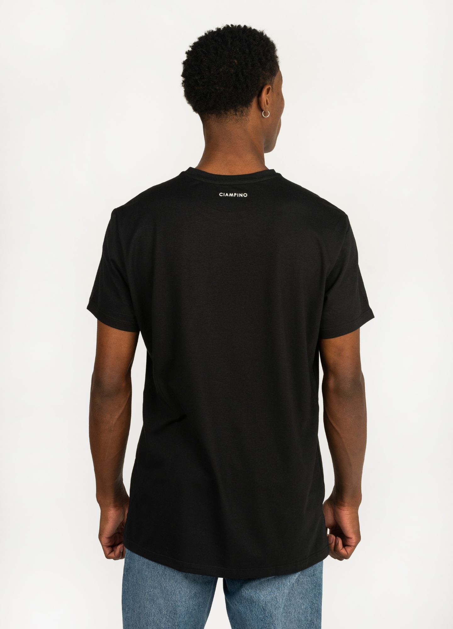 Basic Perezoso Camiseta Regular – Negra - CIAMPINO