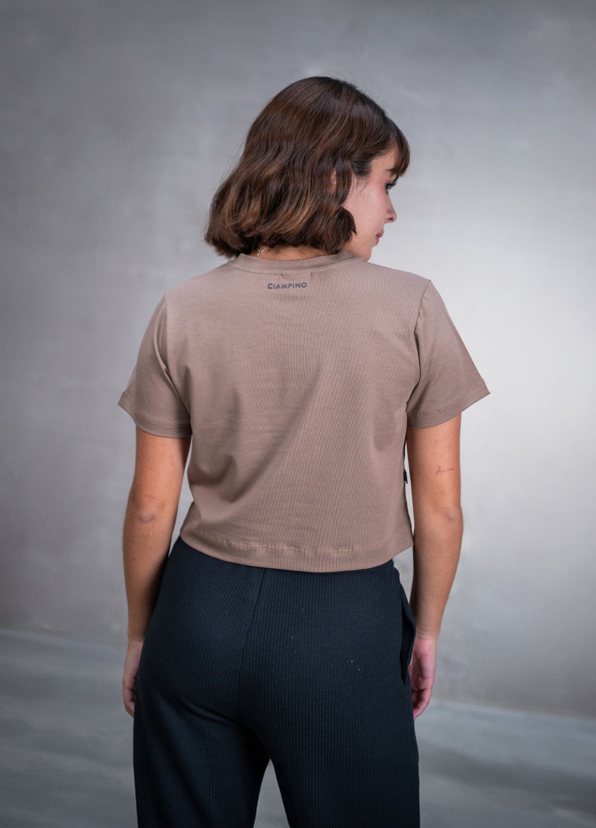 Taken Crop Top – Taupe - CIAMPINO